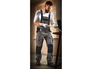 Men's work pants on the braces