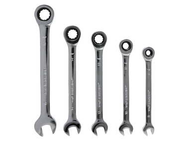 Set of open-end wrenches with ratchet