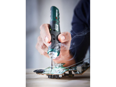 A battery soldering butt