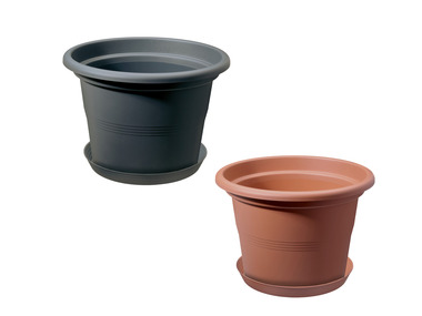 Plant pot with saucer