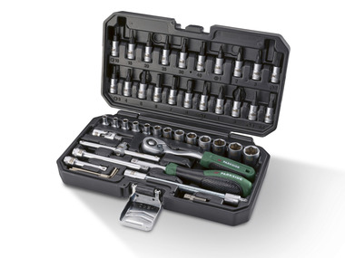 Socket wrench set