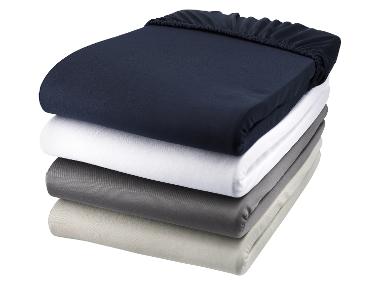 Jarsejova tensioning sail made of microfibre