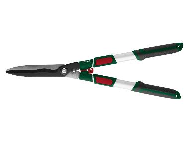 Telescopic hedge trimmer