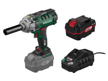 Cordless impact wrench with 4 Ah battery and 4